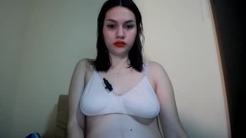 Snapshot of molly_fragance chatting on October 24, 6:48 pm Molly online show from October 24, 6:48 pm