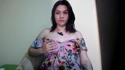 Snapshot of molly_fragance chatting on October 30, 6:52 pm Molly online show from October 30, 6:52 pm