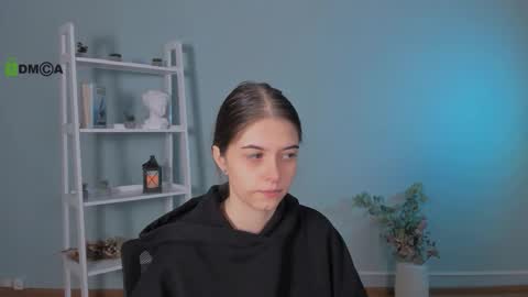 molly_hollow online show from February 5, 1:27 pm