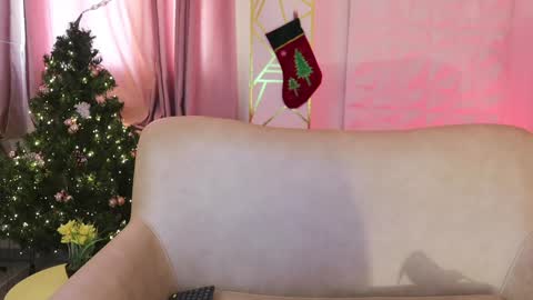 Snapshot of molly_marmalade_ chatting on December 30, 3:35 pm MOLLY online show from December 30, 3:35 pm