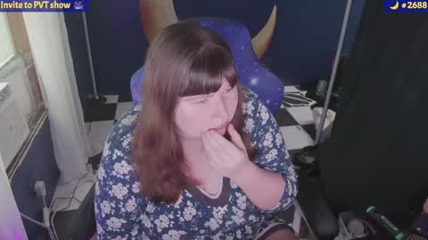 molly_moons online show from September 14, 8:41 pm