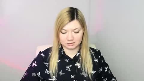 Molly online show from January 17, 12:21 pm