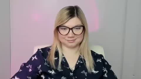 Molly online show from October 14, 5:41 am