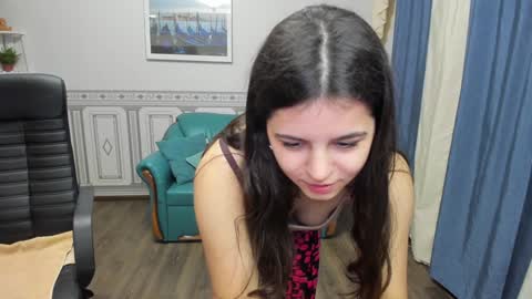 Snapshot of molly_owens chatting on February 8, 4:04 pm Molly Owens online show from February 8, 4:04 pm