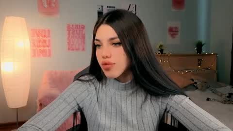 Snapshot of molly_rettyy chatting on March 29, 4:45 am Molly online show from March 29, 4:45 am