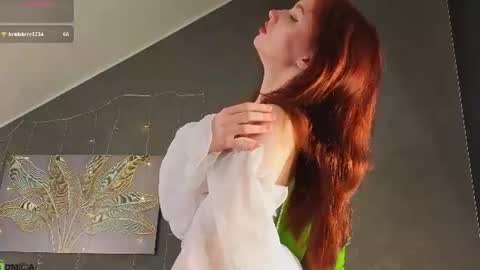 Snapshot of molly_rougge chatting on July 14, 12:13 am Molly online show from July 14, 12:13 am