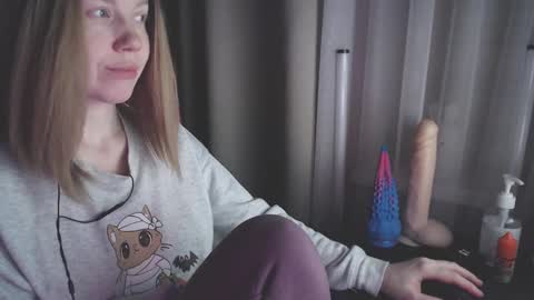 I have new photos come and see with love Molly online show from January 26, 3:27 am