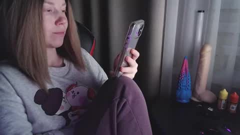 I have new photos come and see with love Molly online show from February 16, 5:37 am