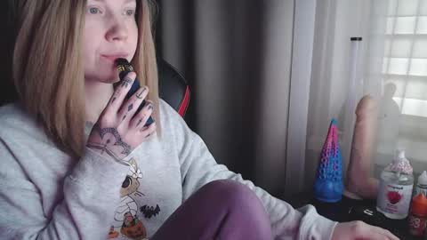 I have new photos come and see with love Molly online show from March 6, 11:03 am