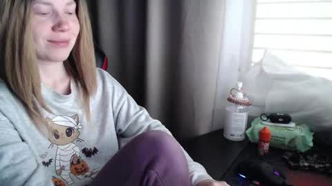 I have new photos come and see with love Molly online show from October 11, 10:47 am