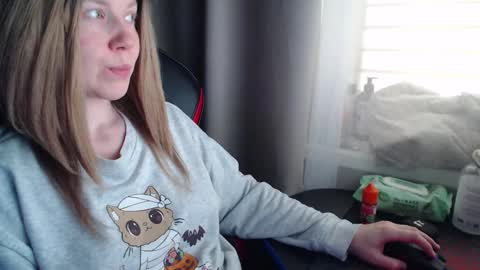 I have new photos come and see with love Molly online show from October 29, 10:06 am