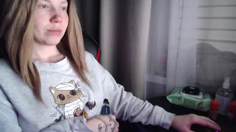 I have new photos come and see with love Molly online show from November 7, 12:16 pm