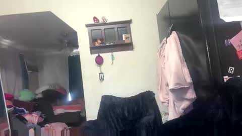 molly_theslut online show from March 23, 2:10 pm