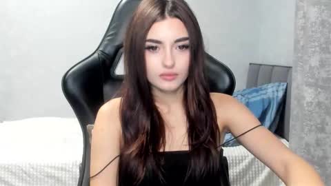 Snapshot of molly_ww chatting on November 23, 7:46 pm Molly online show from November 23, 7:46 pm