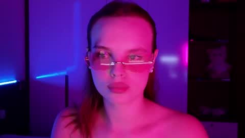 Molly online show from June 25, 12:31 pm