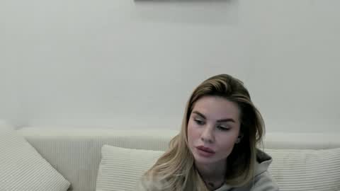 mollycem345 online show from March 22, 8:12 pm