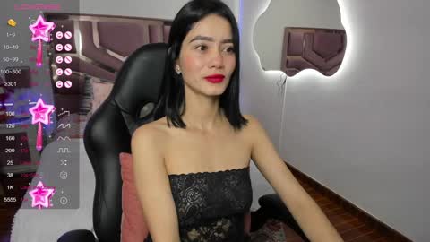 Molly  online show from December 16, 11:33 am