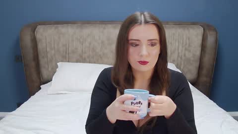 Snapshot of mollygreens chatting on December 25, 9:43 pm Molly online show from December 25, 9:43 pm