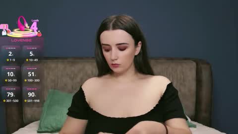 Molly online show from November 3, 8:21 pm