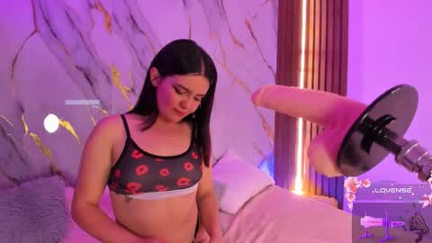 New girl Emily Valentina  Michelle online show from November 4, 2:32 am