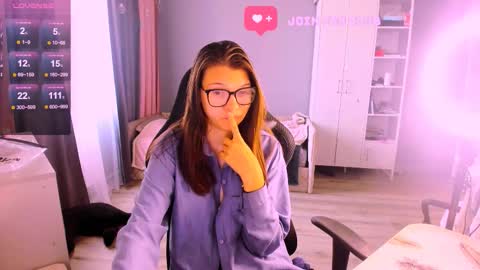  KIRA  online show from September 9, 3:28 am