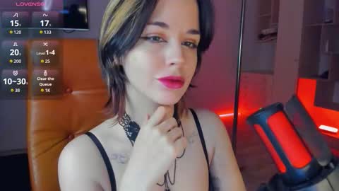 Molly online show from November 12, 4:51 pm