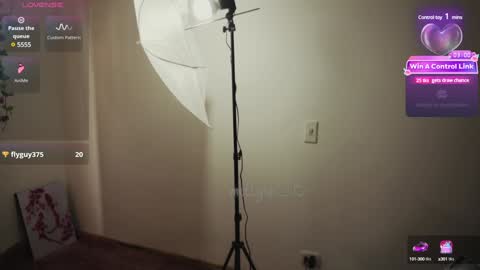 mollysb_05 online show from December 6, 7:01 pm