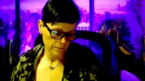 MollySun Nina Randmann online show from June 11, 4:38 pm