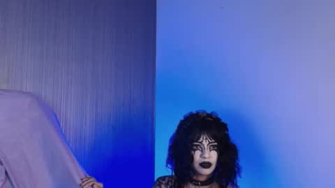 mollyycrystal online show from November 11, 4:18 pm