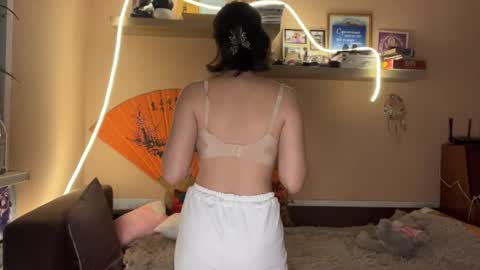 Hermina  online show from February 16, 4:14 pm