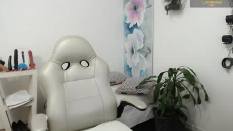 Celeste online show from December 14, 4:31 pm