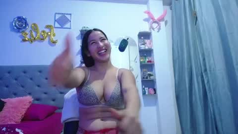 Snapshot of mommy_dulce chatting on June 4, 1:33 am ANDREA online show from June 4, 1:33 am