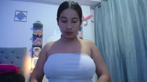Snapshot of mommy_dulce chatting on June 15, 1:19 am ANDREA online show from June 15, 1:19 am