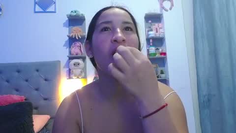 Snapshot of mommy_dulce chatting on July 28, 1:12 am ANDREA online show from July 28, 1:12 am