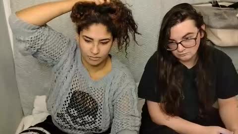 Mommy bubbles online show from February 26, 2:57 pm