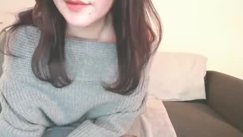 Momo online show from December 5, 11:38 am