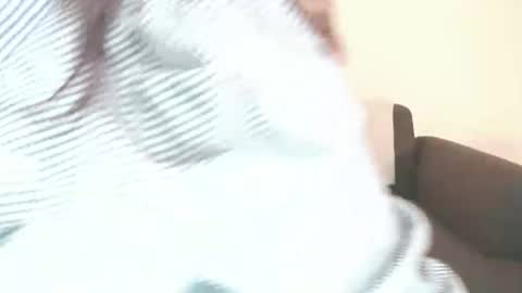 Momo online show from December 29, 1:38 pm