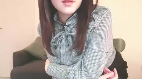 Momo online show from January 23, 1:02 pm