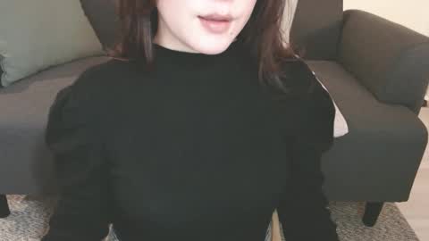 Momo online show from February 3, 1:19 am