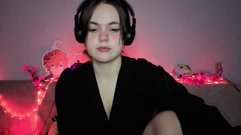 Momo online show from March 13, 8:04 pm