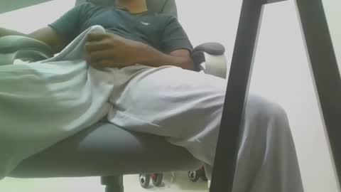 Mommy Lover online show from December 4, 11:24 pm