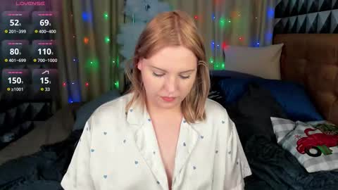 mon1ca_jones online show from January 17, 9:03 am