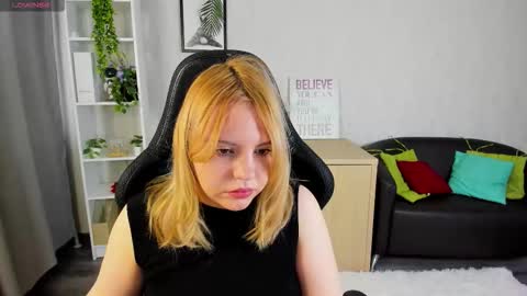 mon1ca_jones online show from February 5, 8:52 am