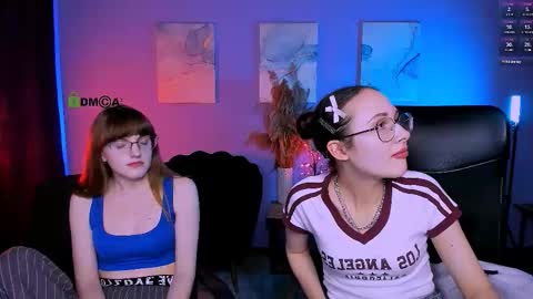 Snapshot of mona_cloud chatting on December 3, 8:18 pm Mona online show from December 3, 8:18 pm