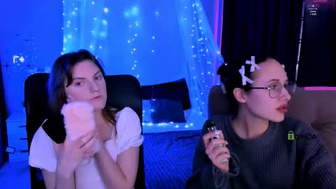 Snapshot of mona_cloud chatting on March 18, 8:12 pm Mona online show from March 18, 8:12 pm