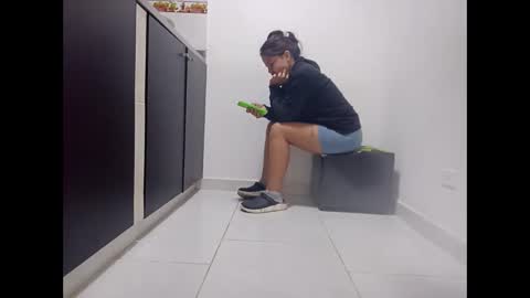 monaa_paloma online show from March 24, 12:54 pm