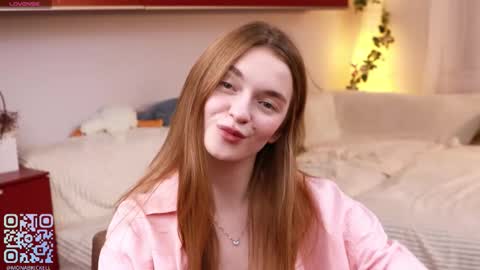 Snapshot of monabrickell chatting on October 9, 7:34 pm Mona online show from October 9, 7:34 pm