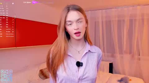 Snapshot of monabrickell chatting on October 19, 7:25 pm Mona online show from October 19, 7:25 pm