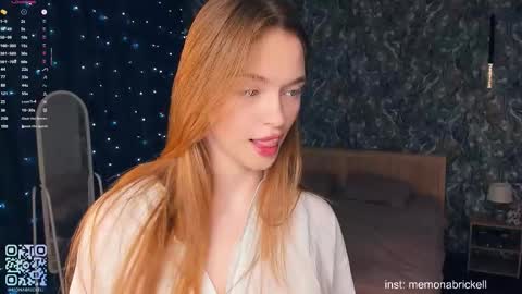 Snapshot of monabrickell chatting on November 30, 7:40 pm Mona online show from November 30, 7:40 pm