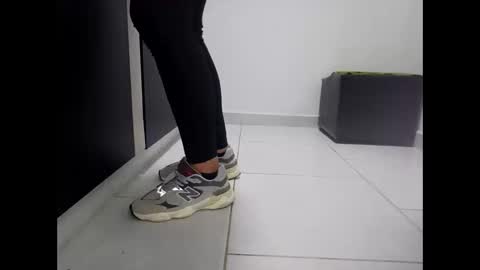 monalia17 online show from February 10, 2:37 am